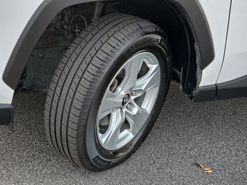 Used 2019 Toyota RAV4 XLE image 32