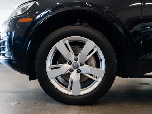 Used 2018 Audi Q5 2.0T Premium Plus w/ Premium Plus Package AWD/4WD image 7