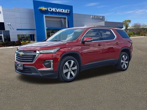 Used 2023 Chevrolet Traverse LT w/ LT Premium Package AWD/4WD image 34