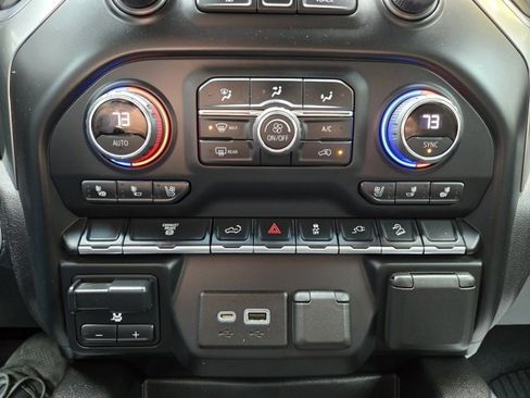 Used 2022 Chevrolet Silverado 2500 LTZ image 33