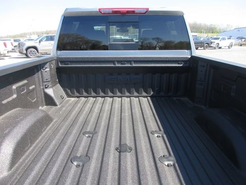 New 2026 GMC Sierra 2500 SLE w/ SLE Value Package; AWD/4WD image 7