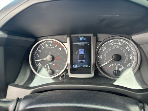 Used 2023 Toyota Tacoma TRD Off-Road image 22