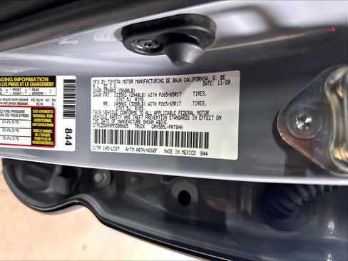 Used 2021 Toyota Tacoma TRD Sport w/ TRD Premium Sport Package AWD/4WD image 33