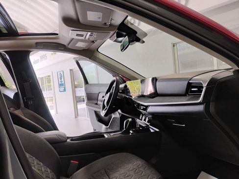 Used 2025 Nissan Kicks SV w/ SV Premium Package FWD image 51