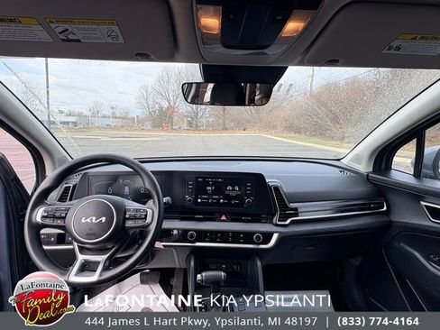 Used 2025 Kia Sportage LX image 11