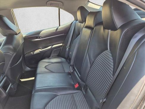 Used 2023 Toyota Camry SE FWD image 17