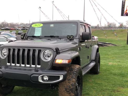 Used 2021 Jeep Gladiator Overland w/ Popular Equipment Package image 4