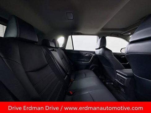 Used 2025 Toyota RAV4 XLE Premium image 28