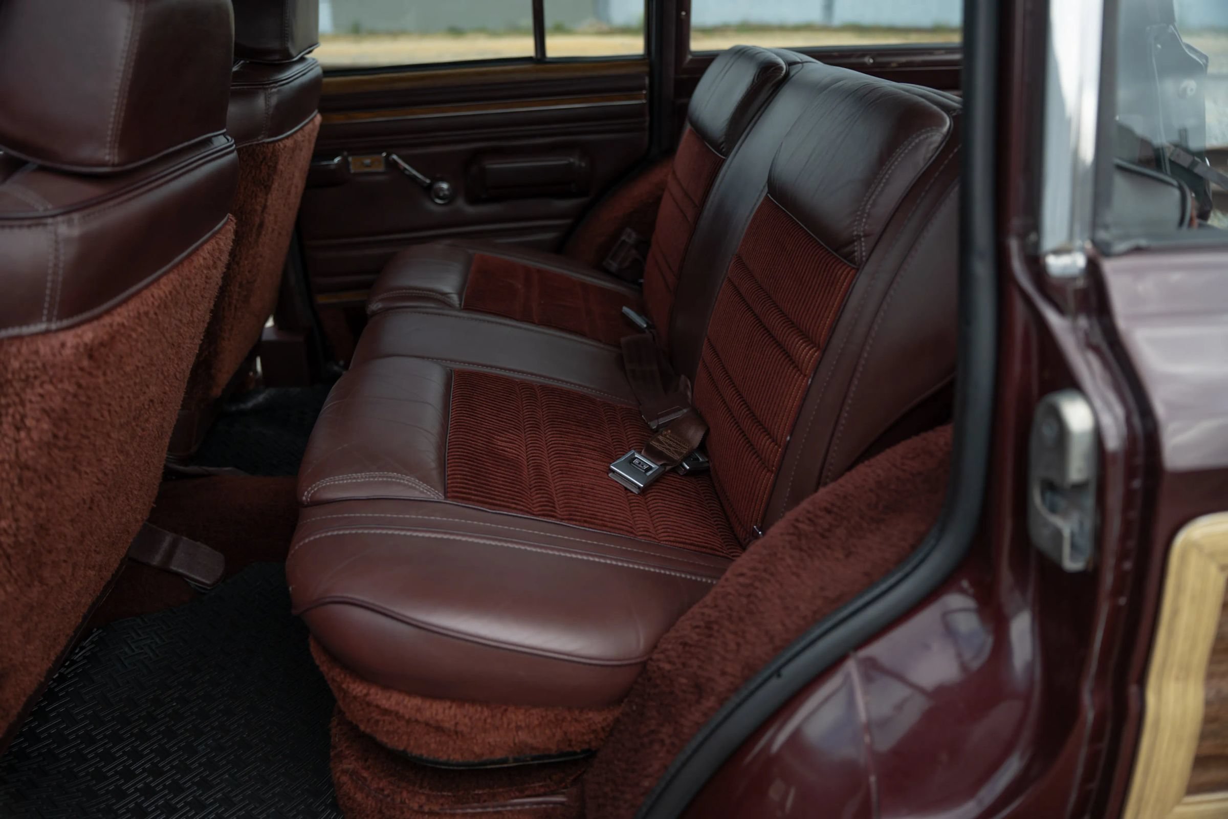 Used 1987 Jeep Grand Wagoneer AWD/4WD image 62