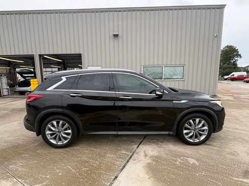 Used 2021 INFINITI QX50 Luxe FWD image 9