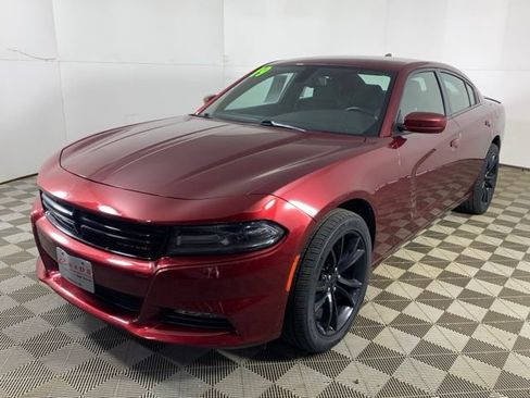 Used 2019 Dodge Charger SXT w/ Cold Weather Package AWD/4WD image 8
