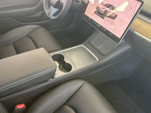 Used 2023 Tesla Model 3 Standard Range RWD image 31