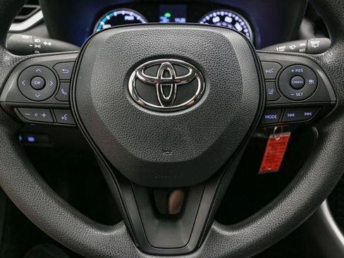 Used 2022 Toyota RAV4 LE image 31