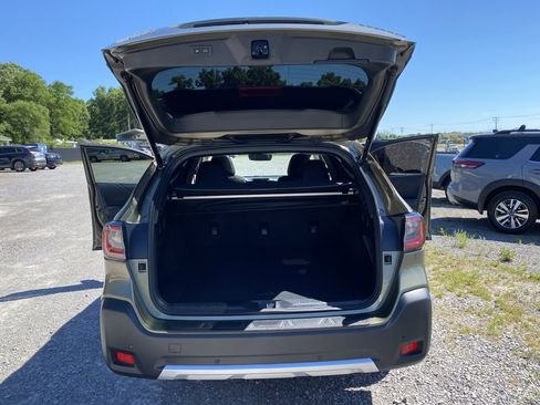 Used 2025 Subaru Outback Limited AWD/4WD image 18