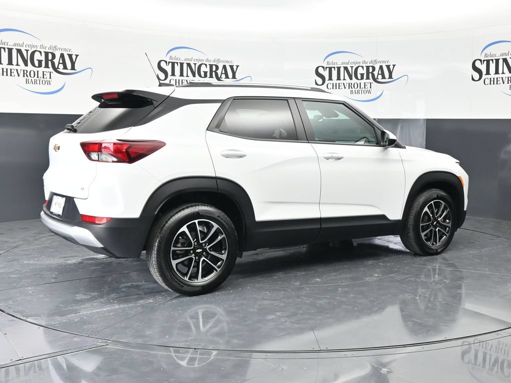 Used 2025 Chevrolet TrailBlazer LT FWD image 9