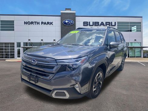 Certified 2025 Subaru Forester Limited AWD/4WD image 1