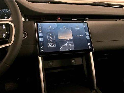 Certified 2025 Land Rover Discovery Sport S image 5