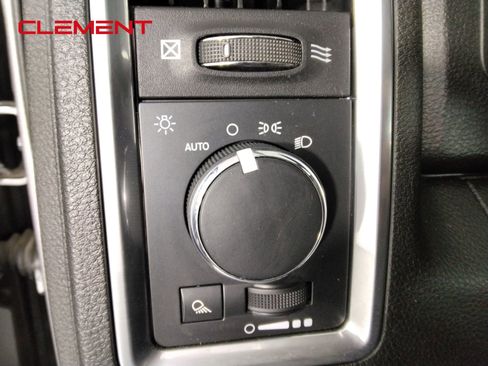 Used 2024 RAM 1500 Classic SLT AWD/4WD image 19