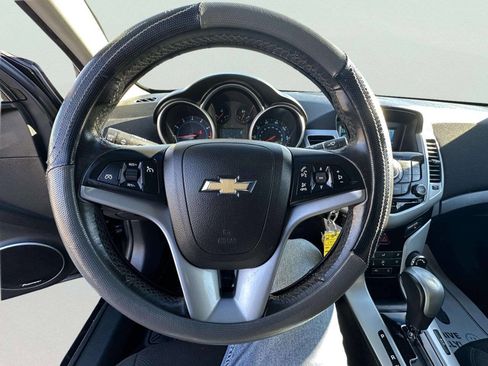 Used 2011 Chevrolet Cruze LT image 19