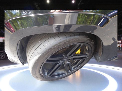 Used 2018 Jeep Grand Cherokee Trackhawk image 3