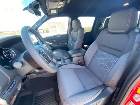 New 2026 Nissan Frontier SV w/ All-Weather Content Package AWD/4WD image 12