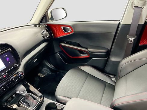 Used 2023 Kia Soul GT-Line image 23