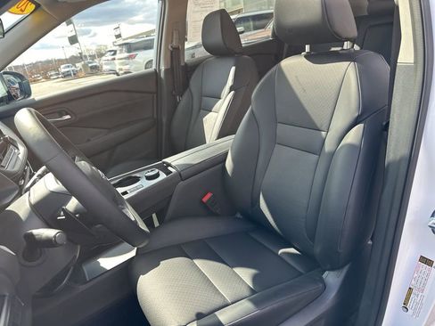 Used 2026 Nissan Rogue SV w/ SV Premium Package image 42