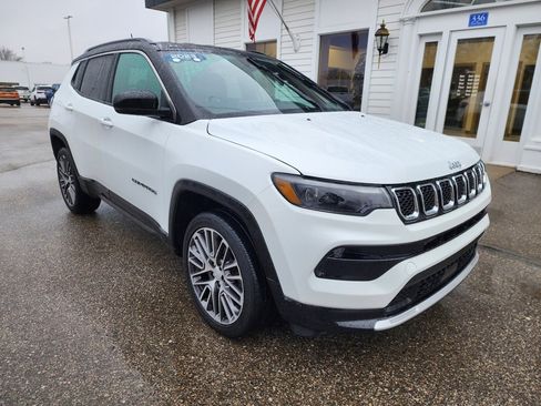 Used 2023 Jeep Compass Limited w/ Elite Group image 3