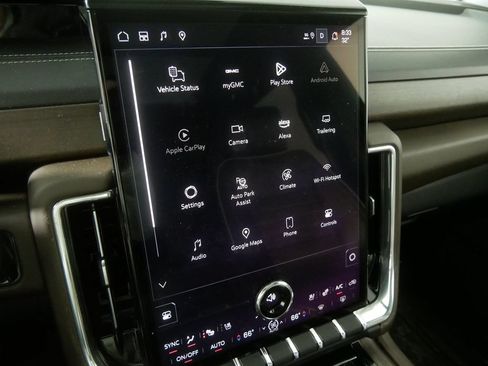 Used 2025 GMC Yukon Denali Ultimate AWD/4WD image 30