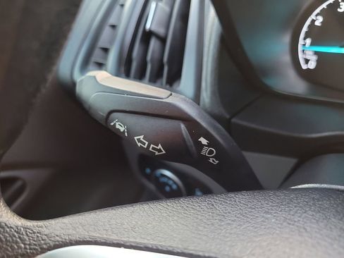 Used 2022 Ford Transit Connect XLT image 28