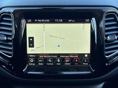 Used 2018 Jeep Compass Limited w/ Navigation Group AWD/4WD image 27