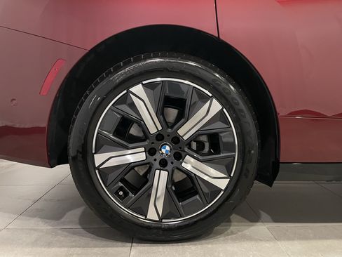 Used 2026 BMW iX xDrive45 w/ Premium Package AWD/4WD image 9