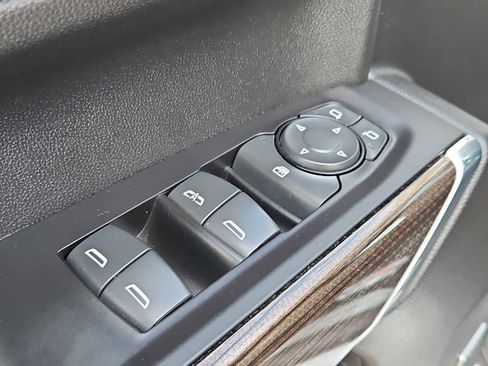 Used 2021 Chevrolet Silverado 1500 LT Trail Boss w/ Convenience Package II AWD/4WD image 29