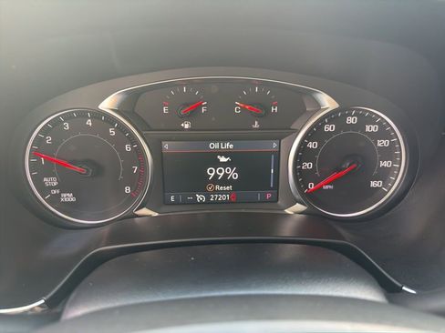 Used 2025 Chevrolet Blazer LT image 2