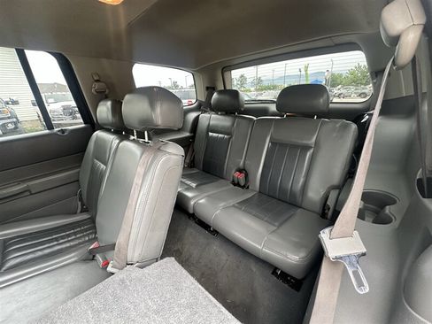 Used 2004 Dodge Durango Limited w/ Trailer Tow Group AWD/4WD image 8