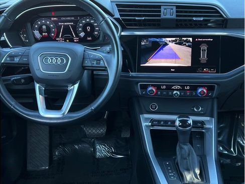Used 2023 Audi Q3 2.0T Premium image 11
