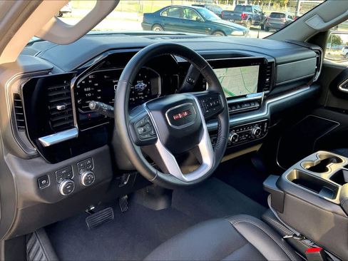 Used 2026 GMC Sierra 1500 SLT AWD/4WD image 18