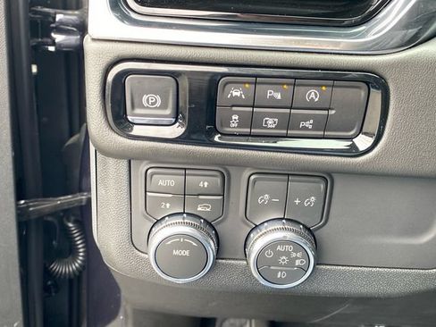 Used 2026 GMC Yukon XL Elevation w/ LPO, Floor Liner Package AWD/4WD image 23