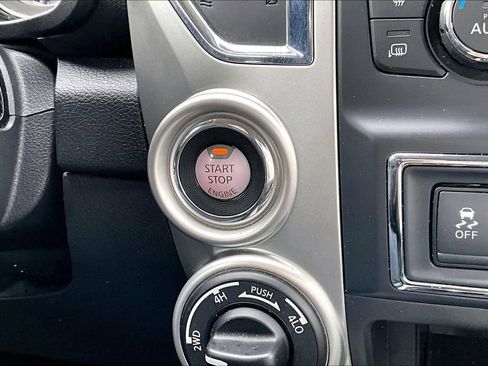 Used 2019 Nissan Titan PRO-4X image 25