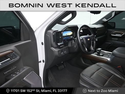 Used 2023 Chevrolet Silverado 1500 High Country w/ Technology Package image 10