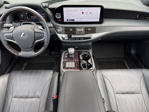 Used 2024 Lexus LS 500 w/ Interior Upgrade Package RWD image 3