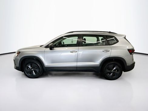 Used 2025 Volkswagen Taos S FWD image 4