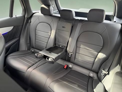 Used 2022 Mercedes-Benz GLC 300 4MATIC image 21