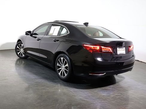Used 2017 Acura TLX FWD image 2