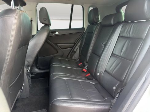 Used 2017 Volkswagen Tiguan Sport FWD image 13
