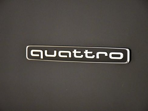 Used 2025 Audi Q5 Premium Plus w/ Premium Plus AWD/4WD image 10