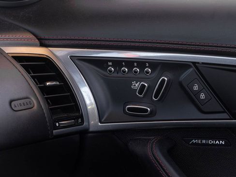 Used 2021 Jaguar F-TYPE Convertible image 34