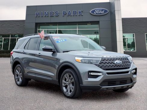 Used 2024 Ford Explorer XLT w/ Equipment Group 202A AWD/4WD image 1