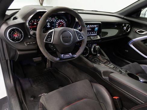 Used 2018 Chevrolet Camaro ZL1 RWD image 6