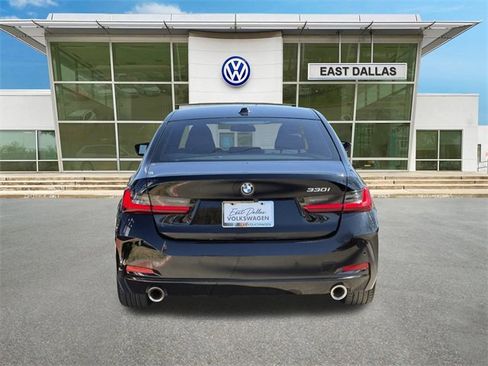 Used 2025 BMW 330i Sedan image 5